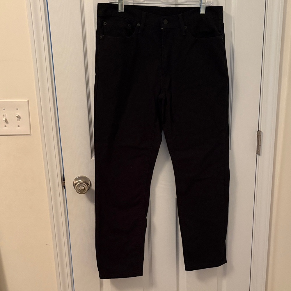 Men’s LEVI’s 541 Athletic Stretch Black Jeans- Size 34x30- Like New!
